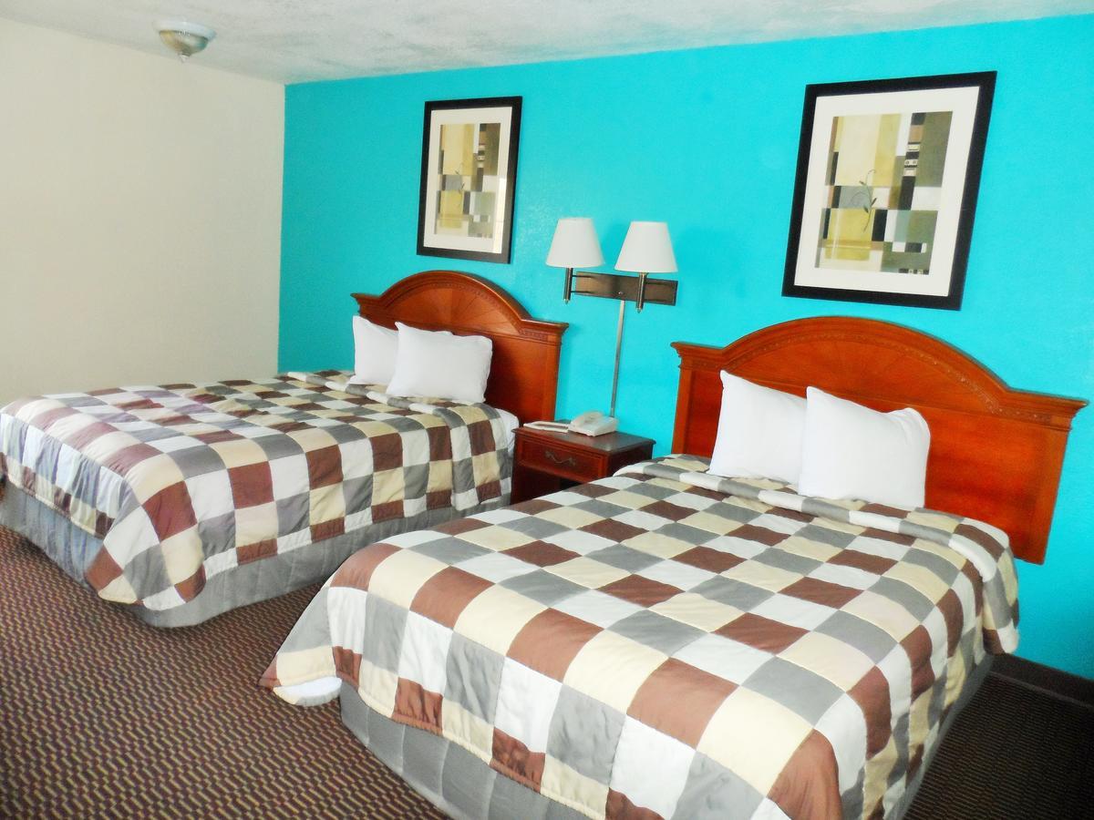 Courtesy Inn Del City Exterior foto