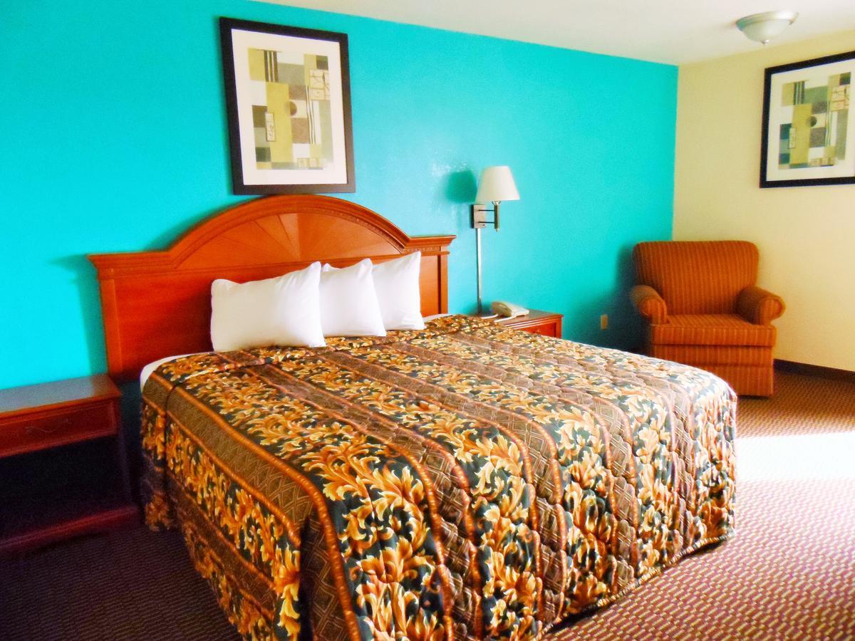 Courtesy Inn Del City Exterior foto